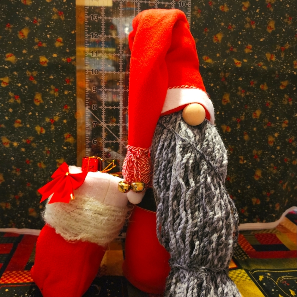 SANTA KNOMES BEST